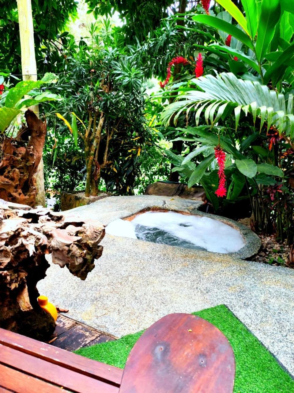 Momotus Glamping Hotel Florencia Exterior foto